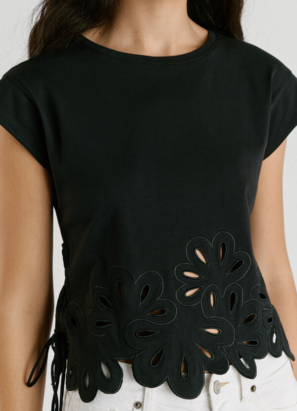 T-SHIRT WITH OPENWORK FLOWERS