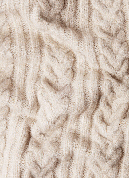 CABLE KNIT SCARF