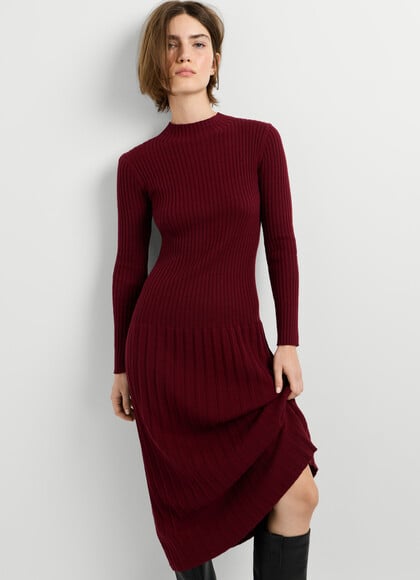 RIBBED MAXI DRESS