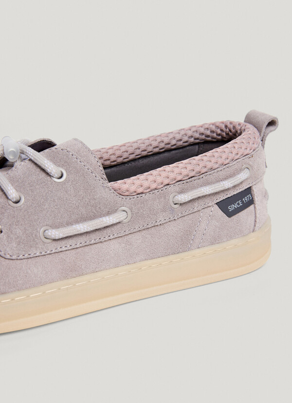 SUEDE BOAT SHOES