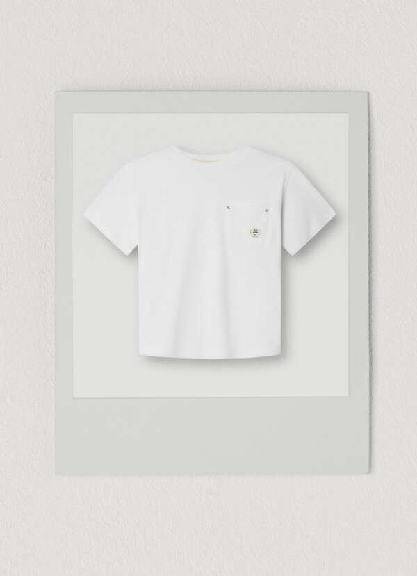 CAMISETA BOLSILLO FRONTAL FIT RELAXED