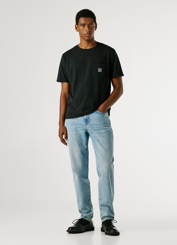 REGULAR FIT FRONT POCKET T-SHIRT