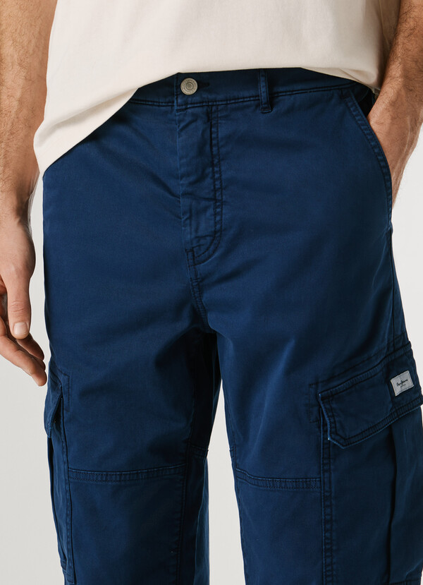 REGULAR FIT TWILL CARGO TROUSERS