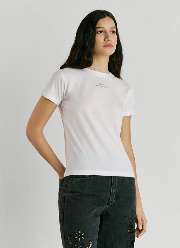 EMBROIDERED W11 LOGO T-SHIRT