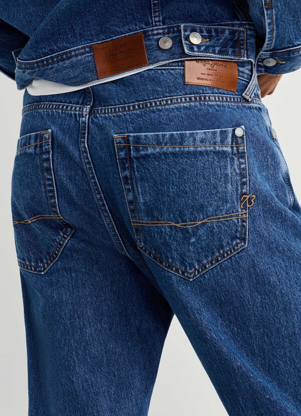 RELAXED FIT MID-RISE JEANS - BEXLEY