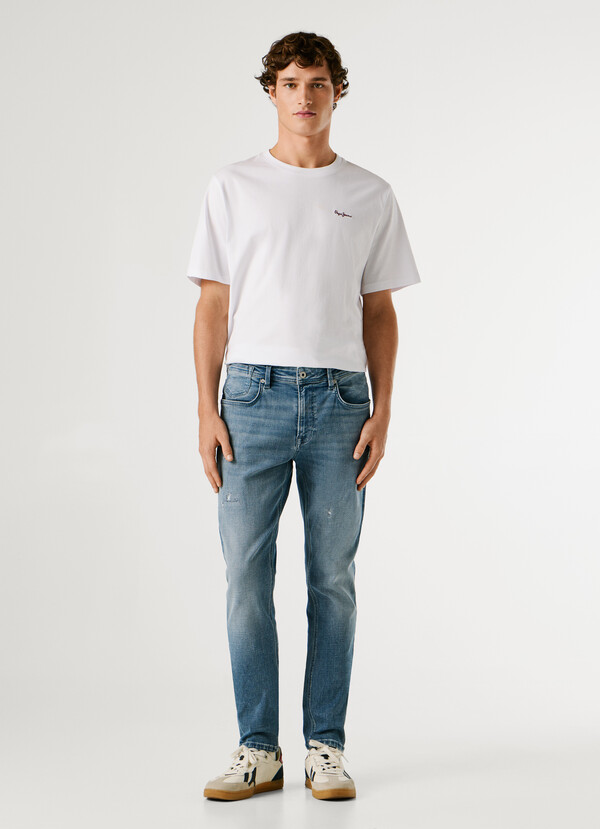 STANLEY- TAPER FIT MID-RISE JEANS