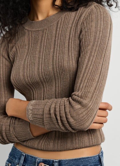 CREW NECK RIBBED JUMPER