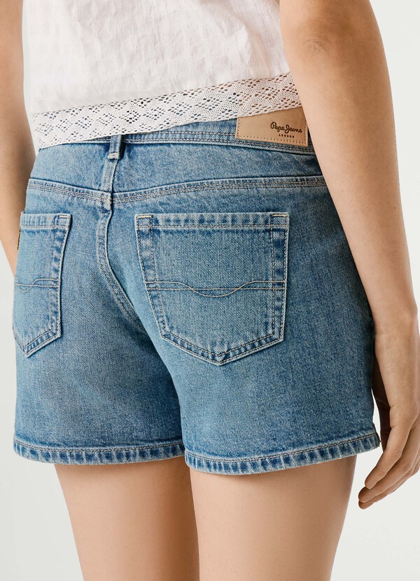 REGULAR FIT DENIM SHORTS