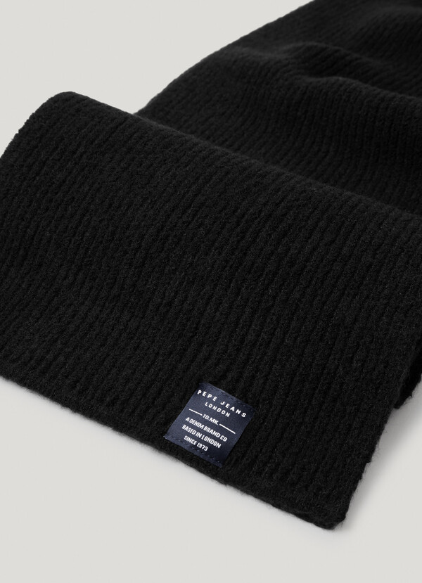 RIBBED HAT AND SCARF SET
