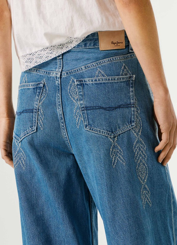 JAIMY- HIGH-RISE WIDE FIT JEANS 