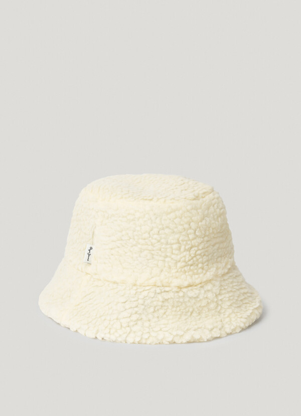 REVERSIBLE FAUX LEATHER HAT