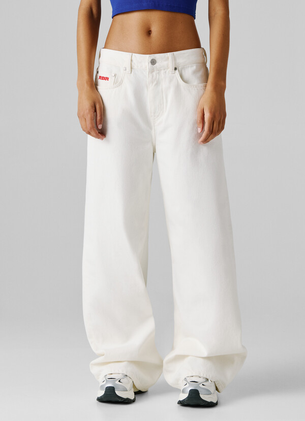 MID-RISE WIDE FIT JEANS