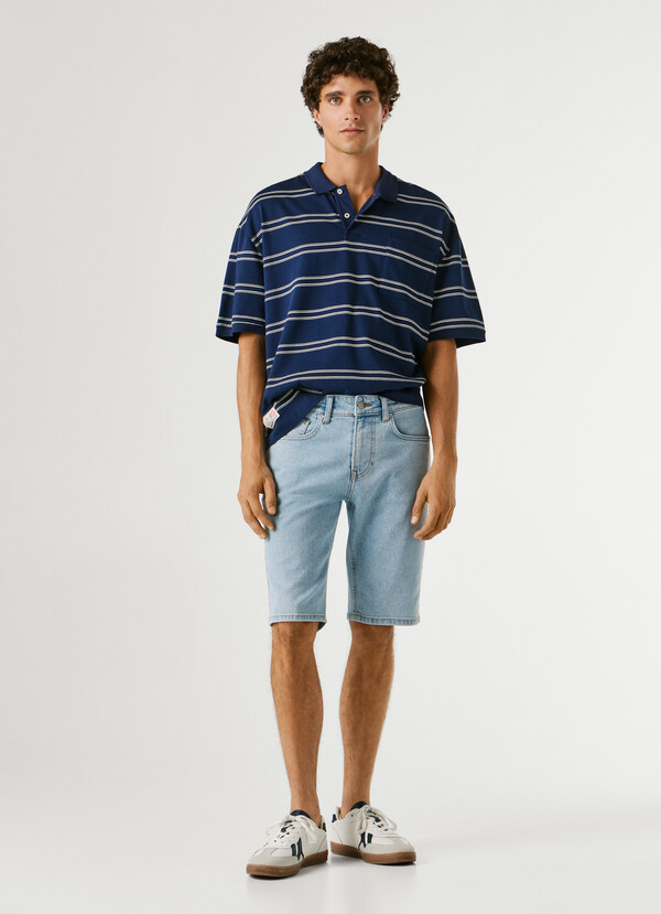 STRAIGHT FIT DENIM SHORTS