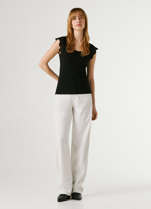SLEEVELESS RIBBED BLOUSE