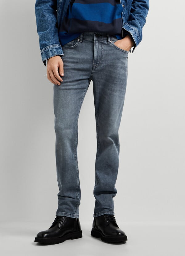 HATCH - SLIM FIT MID-RISE JEANS
