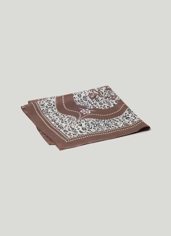 LEN&Ccedil;O DE SARJA ESTAMPADO