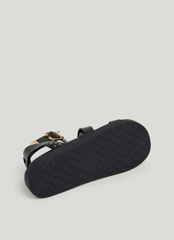 FLAT CROSS-STRAP SANDALS