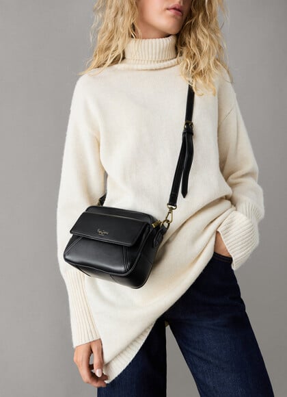 LEATHER EFFECT HANDBAG