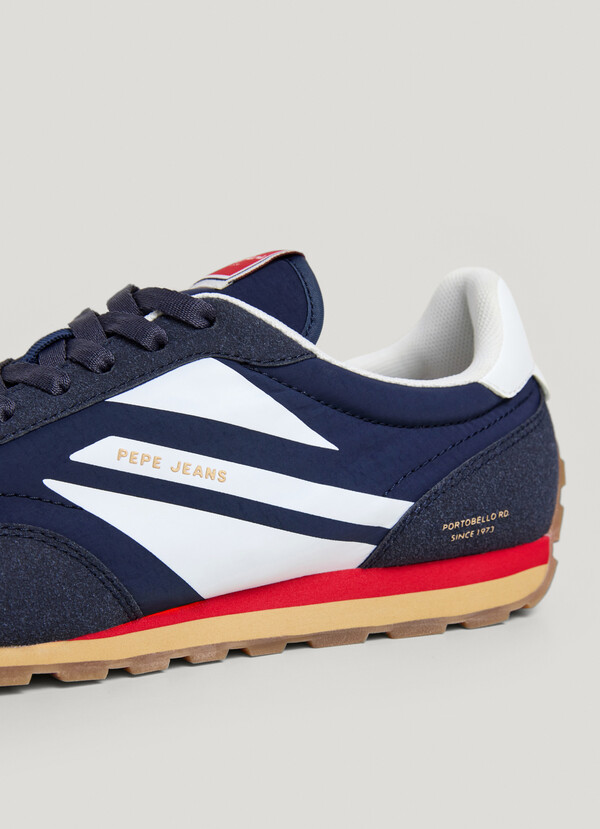 RETRO RUNNING TRAINERS