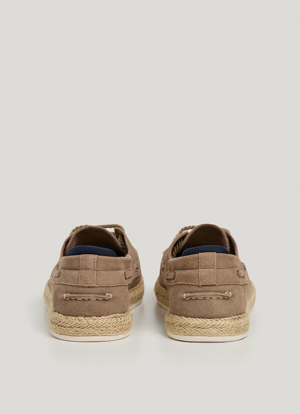SUEDE BOAT SHOES