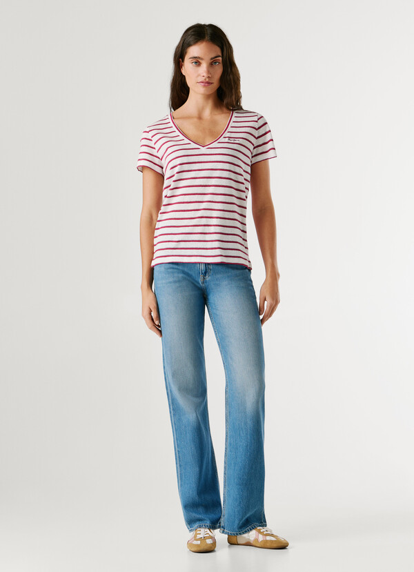 V-NECK STRIPED T-SHIRT
