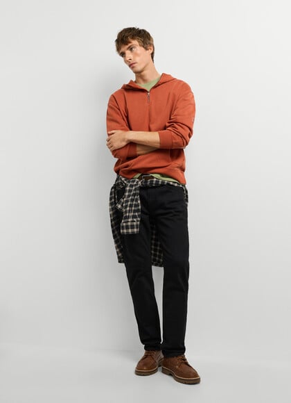 STANLEY - TAPER FIT MID-RISE JEANS