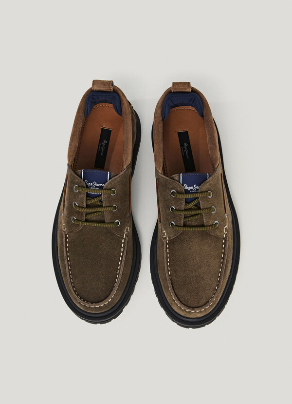 DECK SHOES IN SUEDE