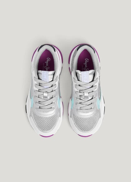 COMBINED TRAINERS WITH METALLIC DETAILS