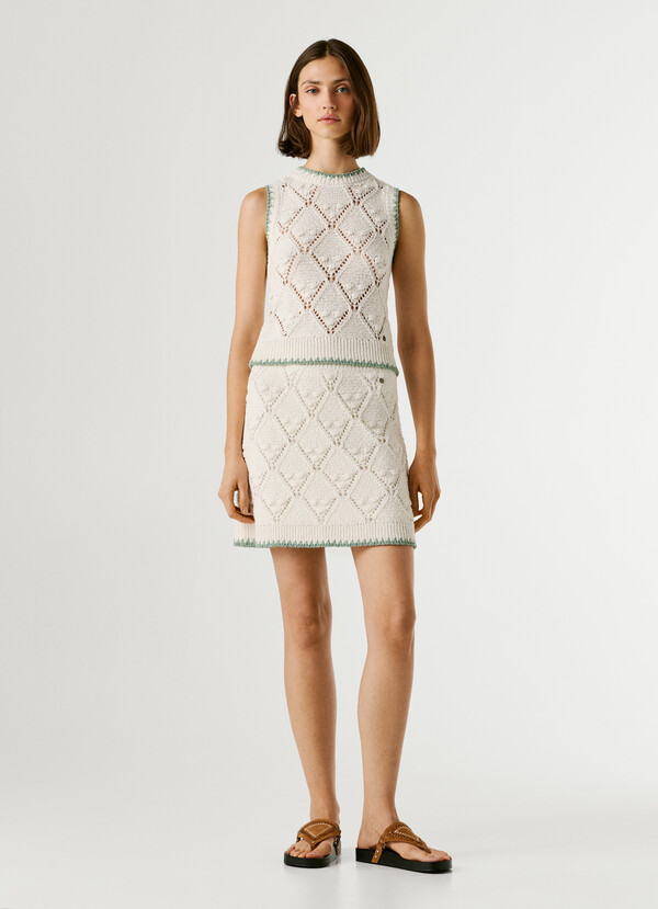 DIAMOND POINTELLE TOP