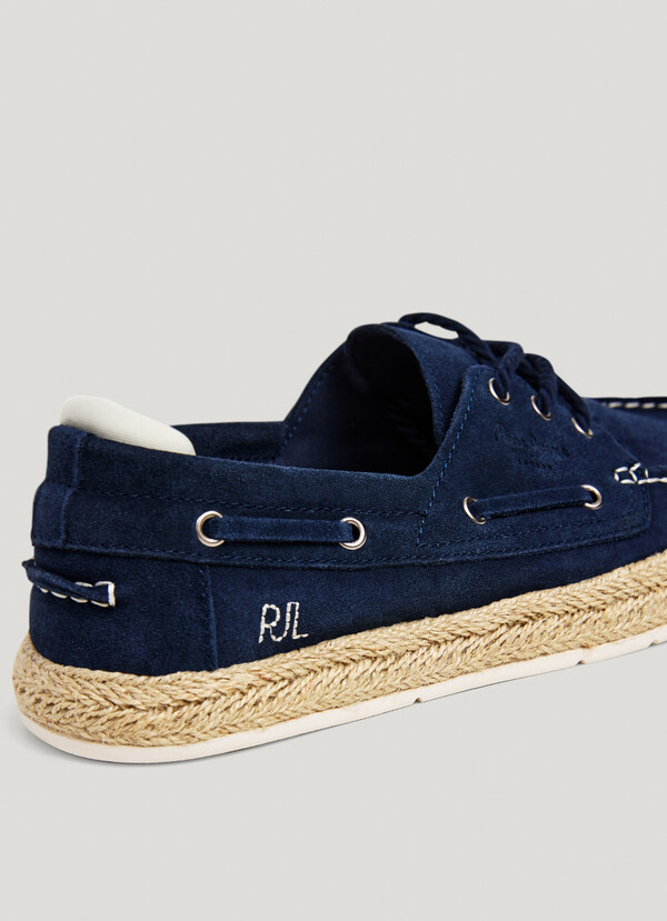 SUEDE BOAT SHOES