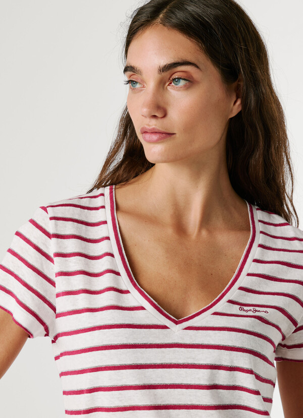 V-NECK STRIPED T-SHIRT
