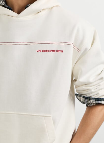 CASUAL FIT HOODIE