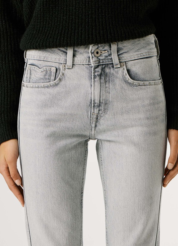 PIPER - MID-RISE BOOTCUT FIT JEANS