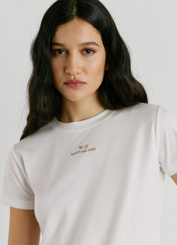 EMBROIDERED W11 LOGO T-SHIRT