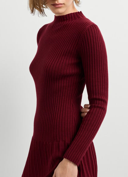 RIBBED MAXI DRESS