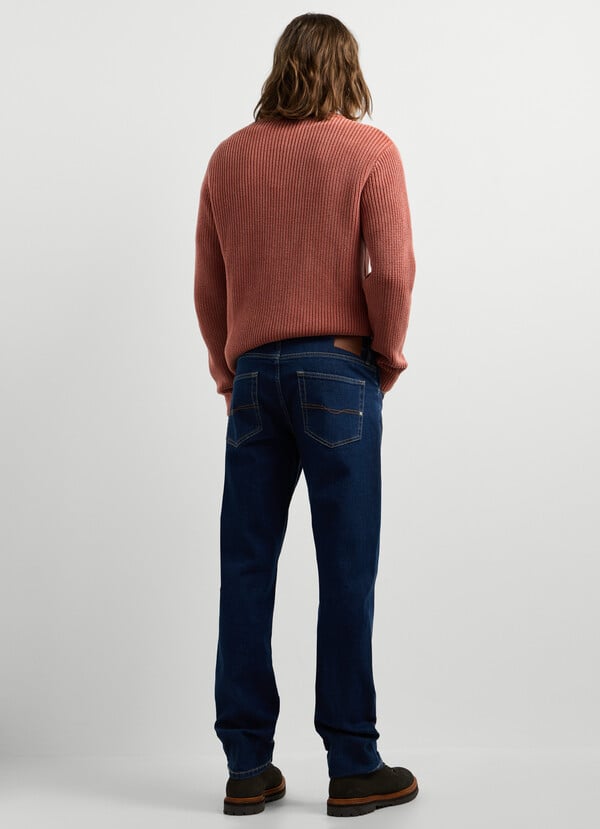 CASH - STRAIGHT FIT MID-RISE JEANS