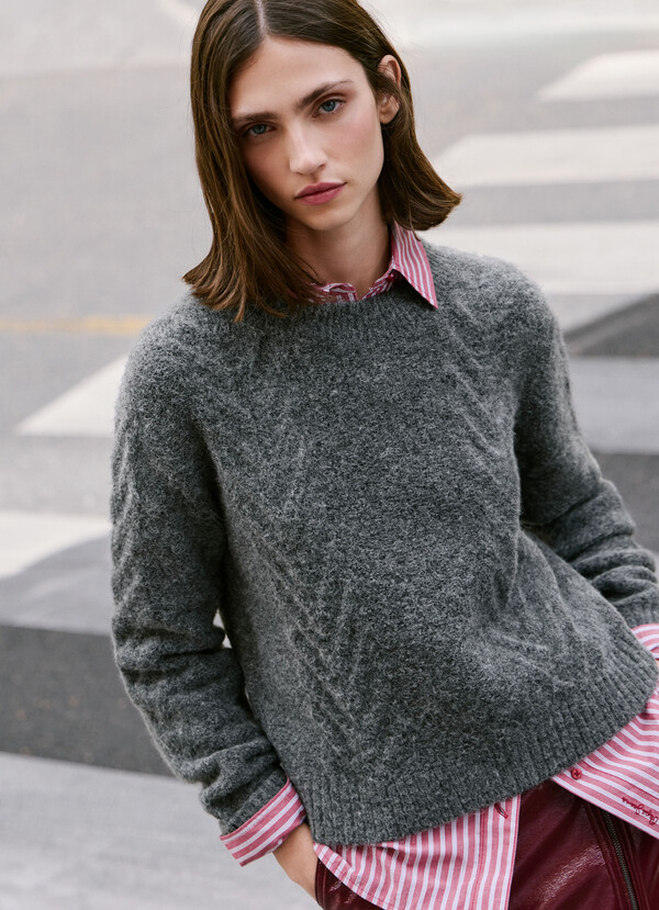 CREW NECK KNIT JUMPER