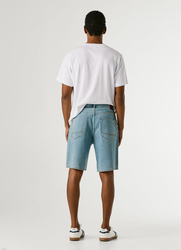 LOOSE FIT DENIM SHORTS