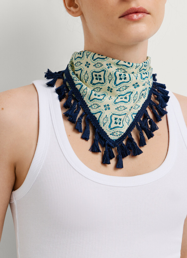 TWILL SCARF WITH TASSELS