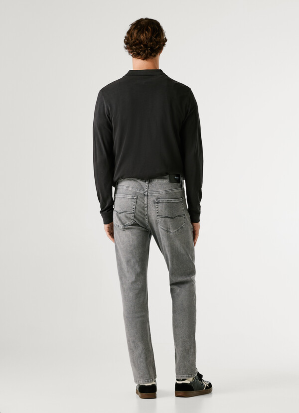 HATCH - SLIM FIT MID-RISE JEANS
