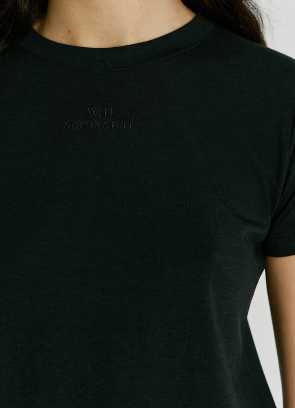 EMBROIDERED W11 LOGO T-SHIRT
