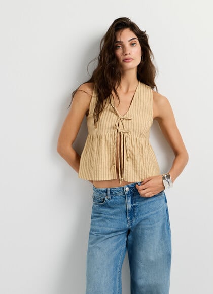SLEEVELESS STRIPED BLOUSE
