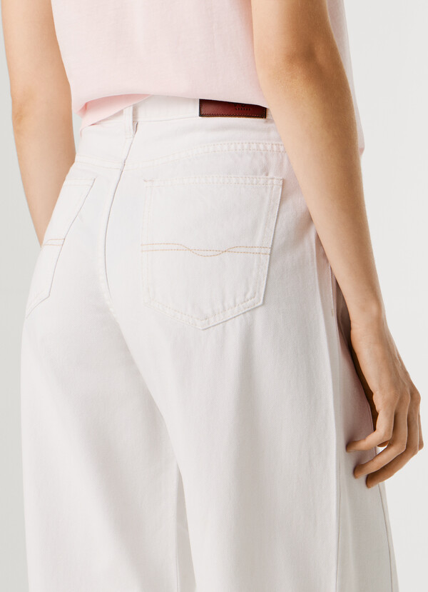 MID - RISE LOOSE FIT JEANS