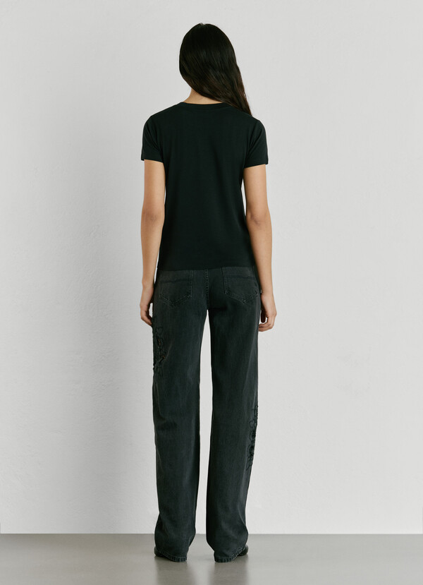 EMBROIDERED W11 LOGO T-SHIRT