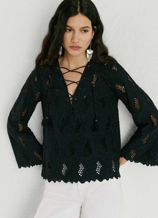 BLOUSE WITH OPENWORK DETAILS