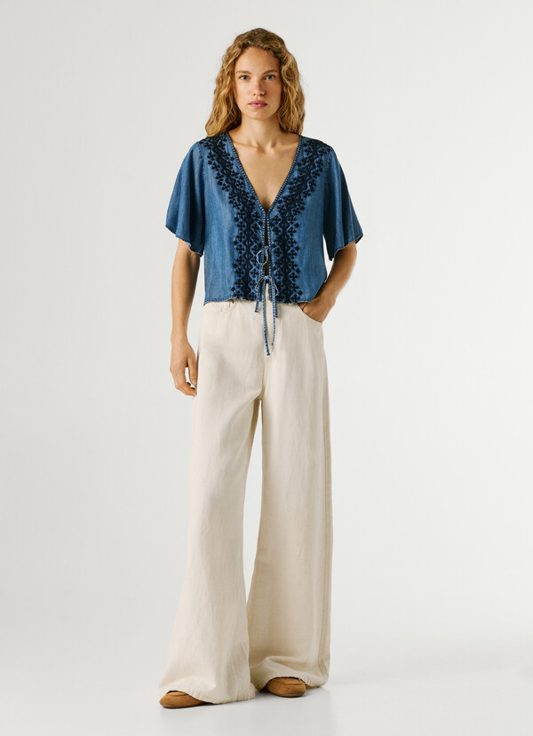 EMBROIDERED DETAILS BLOUSE
