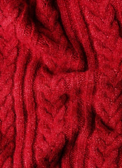 CABLE KNIT SCARF