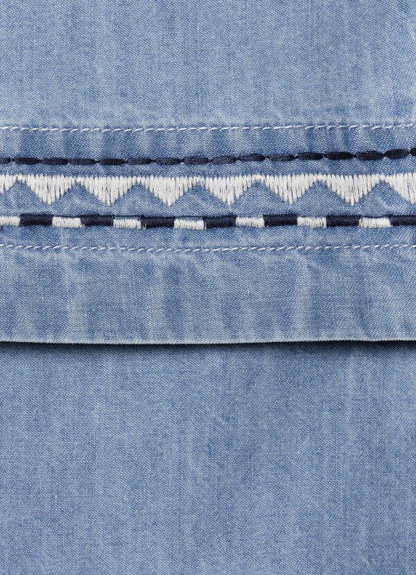 SLEEVELESS DENIM TOP