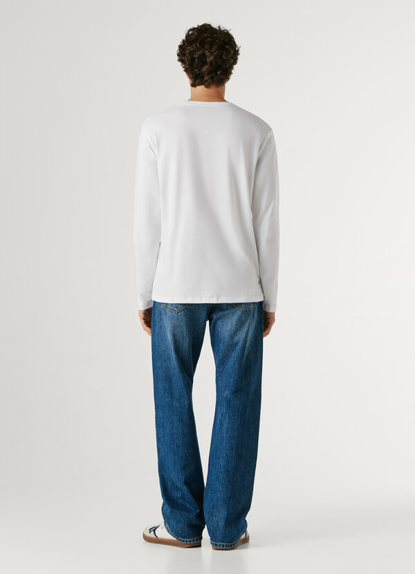 REGULAR FIT LONG-SLEEVE T-SHIRT
