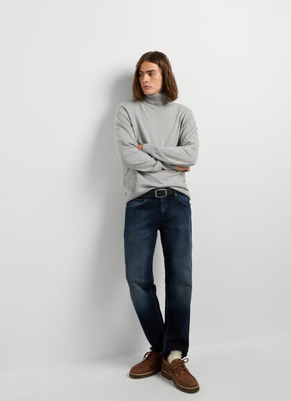 CASH - STRAIGHT FIT MID-RISE JEANS